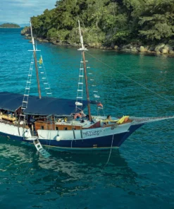 Passeio de Barco pelas Ilhas